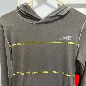 NWT Altra Sweatshirt Reflective with hood and thumb holes.